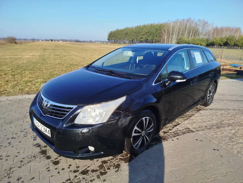 Toyota Avensis - miniatura 2