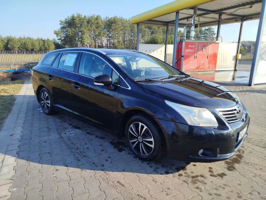 Toyota Avensis - miniatura 6